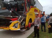 Video Bus Rombongan Peziarah Kecelakaan di Tol Ngawi