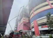 Ada 14 Korban Hilang dalam Kebakaran Glodok Plaza Jakbar, Ini Identitasnya