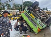 Diduga Rem Blong, Truk Fuso Terguling di Pelabuhan Bakauheni