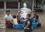 Jakarta Banjir, Ribuan Warga Mengungsi