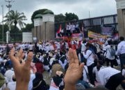 Ribuan Honorer Demo DPR RI Tuntut PPPK Penuh Waktu