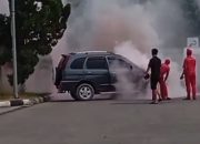 Video Detik detik Mobil Terbakar di SPBU di Lampung Timur