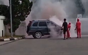Video Detik detik Mobil Terbakar di SPBU di Lampung Timur
