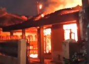 Rumah Bos Papan Bunga di Gedung Meneng Bandar Lampung Ludes Terbakar