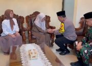 Kunjungi Rumah Duka Briptu Anumerta Ghalib, Panglima TNI – Kapolri Sampaikan Dukacita Mendalam