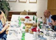 Momen Presiden Prabowo Buka Puasa Hari Kedua Bareng Titiek Soeharto dan Didit