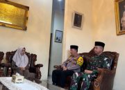 Kapolri Beri Penghargaan Rekpro Bintara Kepada Sepupu Almarhum Briptu Ghalib