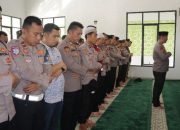 Polres Pringsewu Salat Gaib untuk 3 Polisi di Way Kanan yang Gugur Ditembak