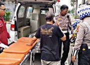 Aksi Sigap Satlantas Polresta Bandar Lampung Bantu Pengendara Gojek Tiba tiba Pingsan di Jalan