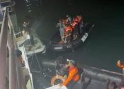 KMP Mutiara Ferindo 2 Terbakar di Perairan Banten, 12 ABK Berhasil Dievakuasi