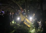 Truk Muatan Air Mineral Kecelakaan Tunggal di Bekri Lampung Tengah, Sopir Terluka