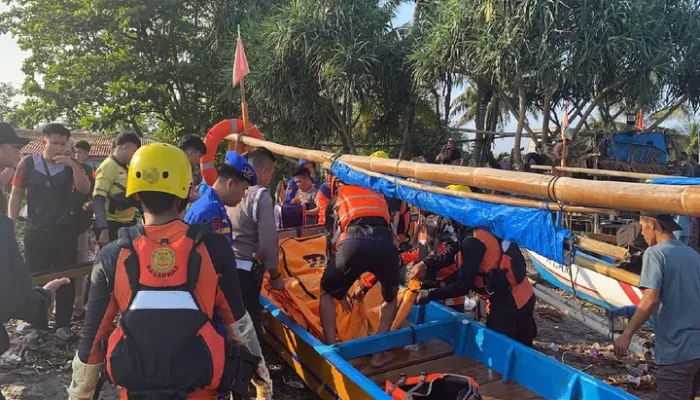 Dua Hari Hilang Terseret Ombak, Bripda Alfindo Ditemukan Meninggal di Perairan Goa Matu Pesisir Barat