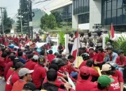 Ratusan Buruh PKWT Gelar Aksi di PTPN I Lampung, Tuntut Jadi Karyawan Tetap