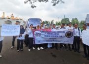 Puluhan Honorer Gelar Aksi Tuntut Kepastian Status PPPK di DPRD Lampung