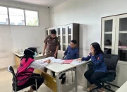 Kejati Lampung Limpahkan Tersangka Korupsi Dana Nasabah ke Kejari Pringsewu