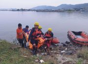 Kakak Selamat, Adik Tewas Tenggelam di Pantai Karang Maritim Bandar Lampung